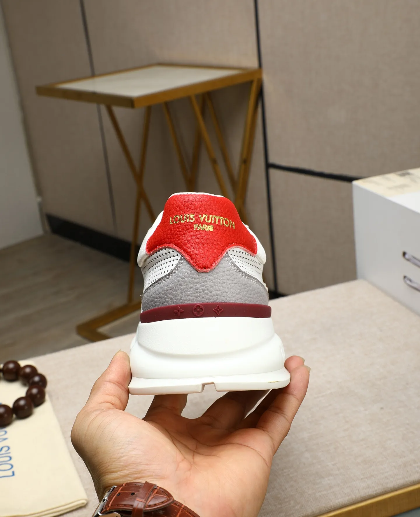Men's shoes 💰460 📛📛【LOUIS VUITTON】Louis Vuitton official website synchronized new products 👟Milan fashion catwalk style 🇰🇾🇰🇾LV family logo, celebrity style, a must-have for fashionistas ⚠️First-layer calfskin ➕Genuine leather lining ➕Official website original version special outsole 👞Number 38-44